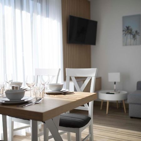 Willa Przy Porcie - Apartamenty Z Aneksami Kuchennymi Ustka Kültér fotó