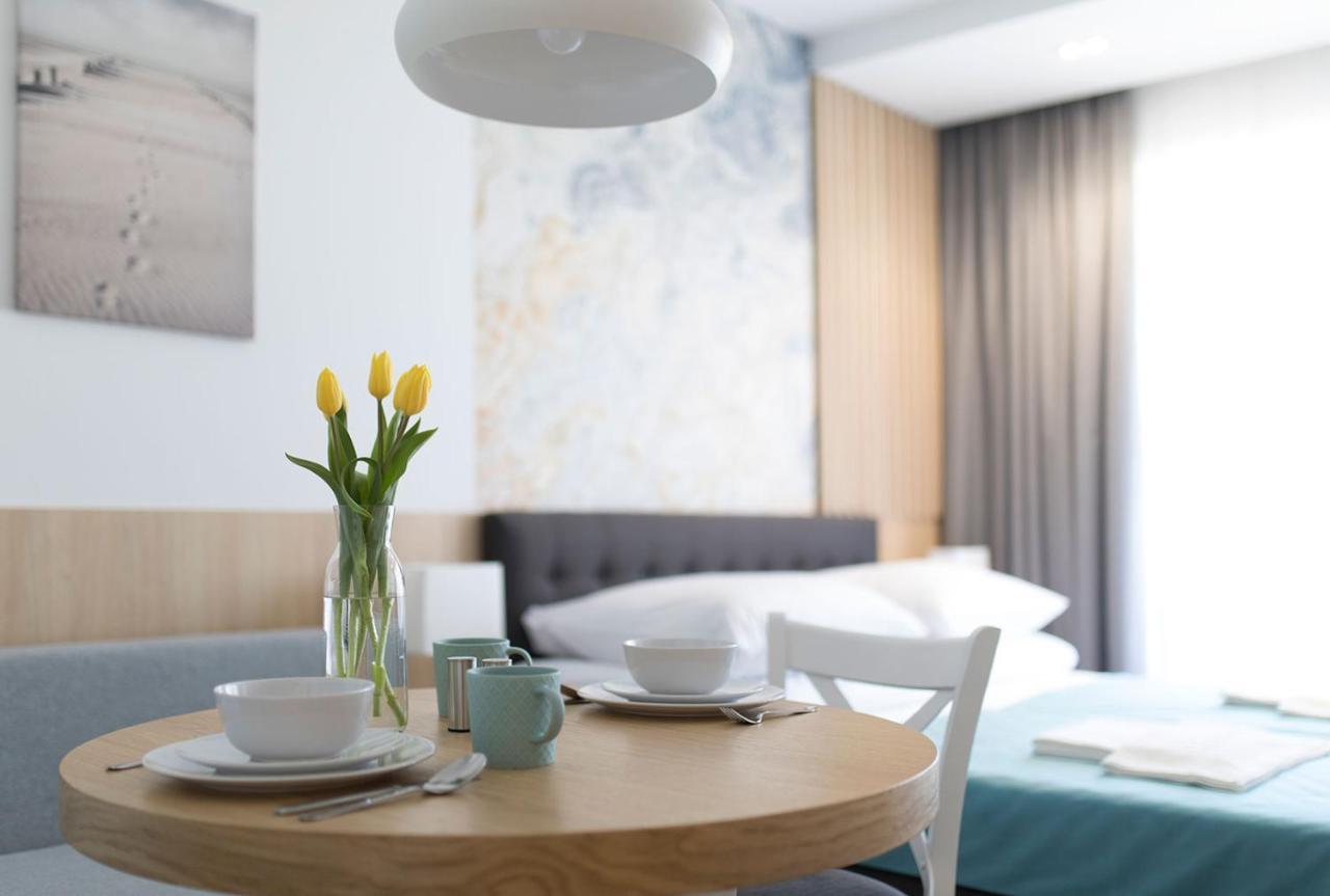 Willa Przy Porcie - Apartamenty Z Aneksami Kuchennymi Ustka Kültér fotó
