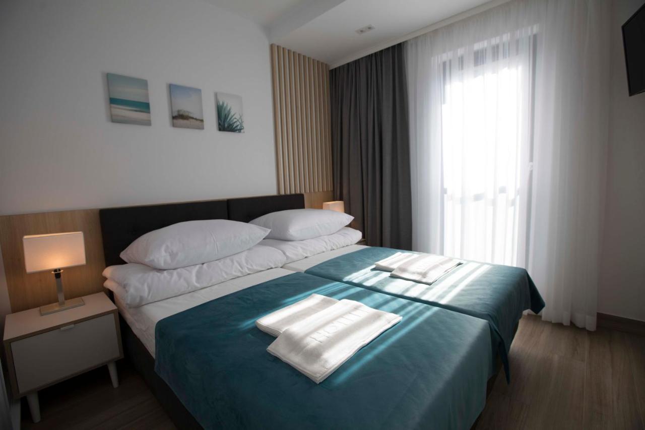 Willa Przy Porcie - Apartamenty Z Aneksami Kuchennymi Ustka Kültér fotó