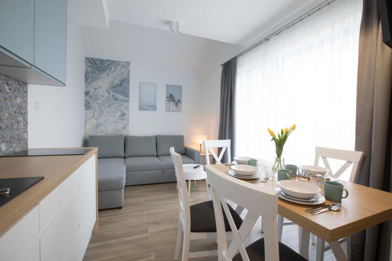 Willa Przy Porcie - Apartamenty Z Aneksami Kuchennymi Ustka Kültér fotó