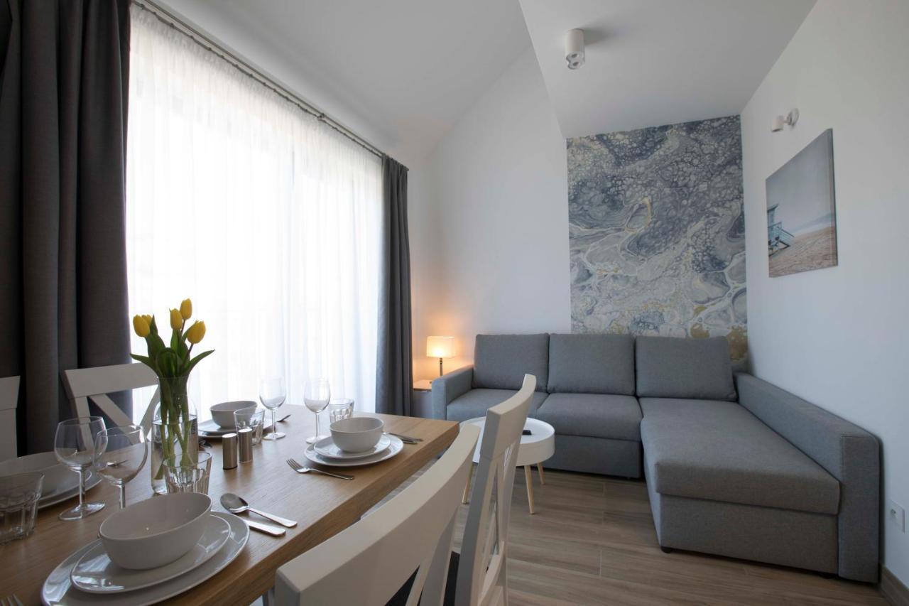 Willa Przy Porcie - Apartamenty Z Aneksami Kuchennymi Ustka Kültér fotó