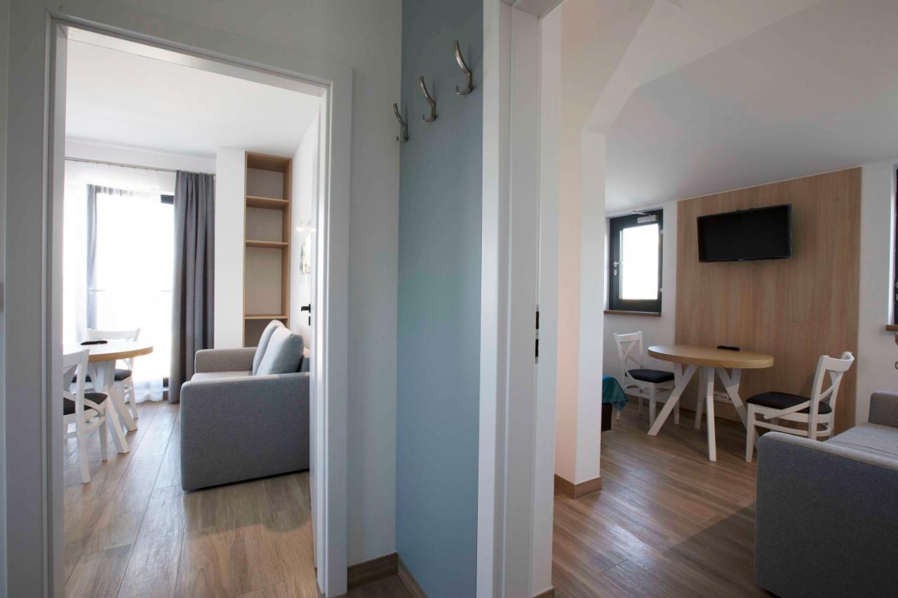 Willa Przy Porcie - Apartamenty Z Aneksami Kuchennymi Ustka Kültér fotó