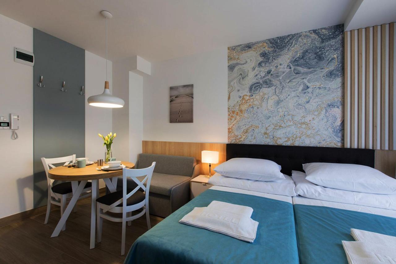 Willa Przy Porcie - Apartamenty Z Aneksami Kuchennymi Ustka Kültér fotó