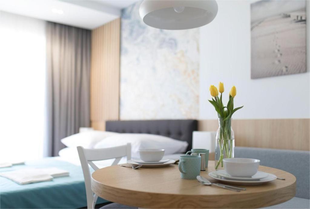 Willa Przy Porcie - Apartamenty Z Aneksami Kuchennymi Ustka Kültér fotó