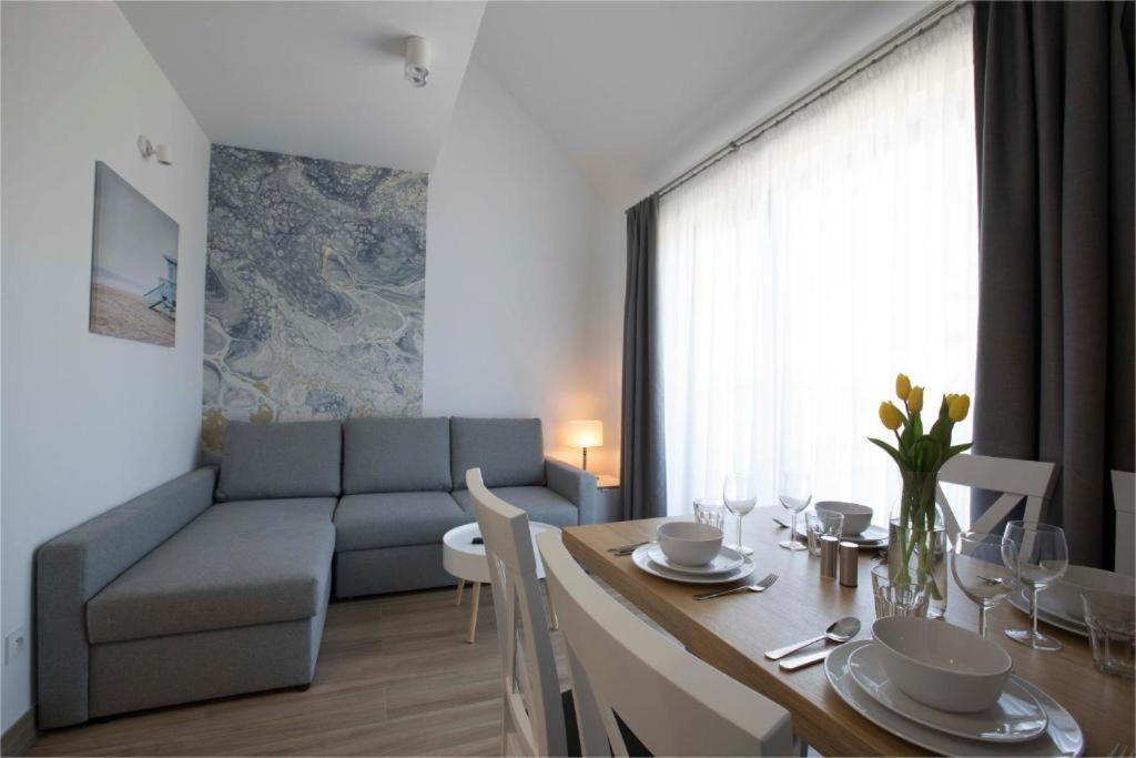 Willa Przy Porcie - Apartamenty Z Aneksami Kuchennymi Ustka Kültér fotó